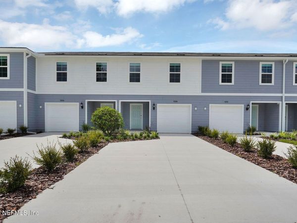 10128 WHISTLING PNE Court, Jacksonville, FL 32221