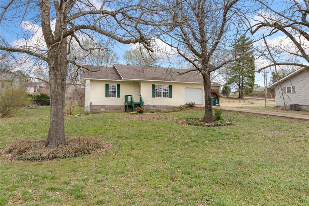 31 Hazelnut Circle, Mountain Home, AR 72653 Main Photo