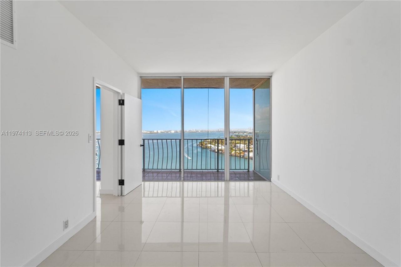 7601 E Treasure Dr., Unit PH 216, North Bay Village, FL 33141 Photo