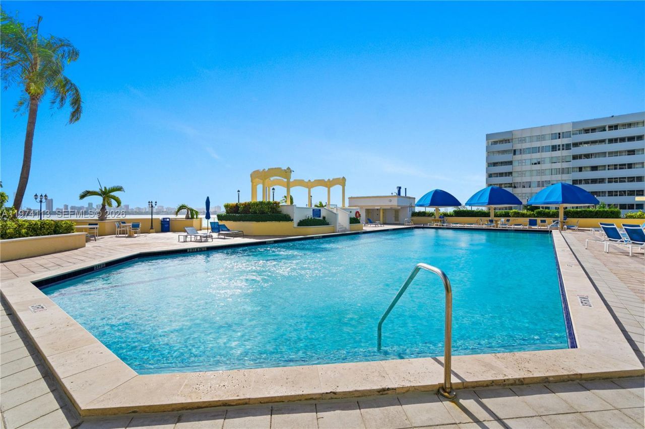 7601 E Treasure Dr., Unit PH 216, North Bay Village, FL 33141 Photo