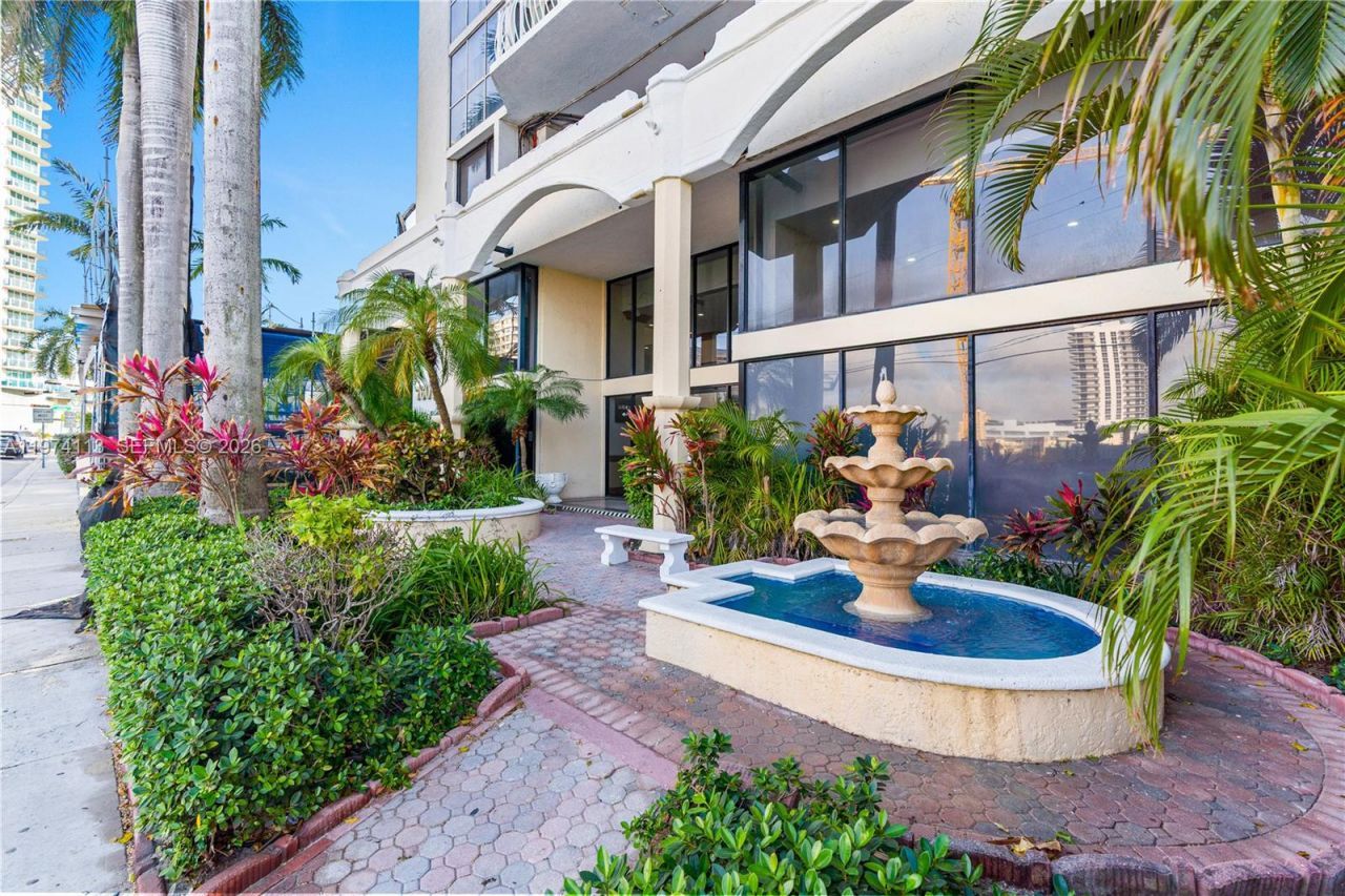 7601 E Treasure Dr., Unit PH 216, North Bay Village, FL 33141 Photo