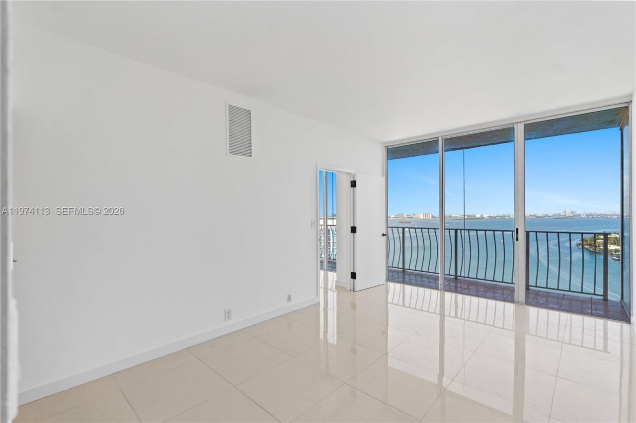 7601 E Treasure Dr., Unit PH 216, North Bay Village, FL 33141 Photo