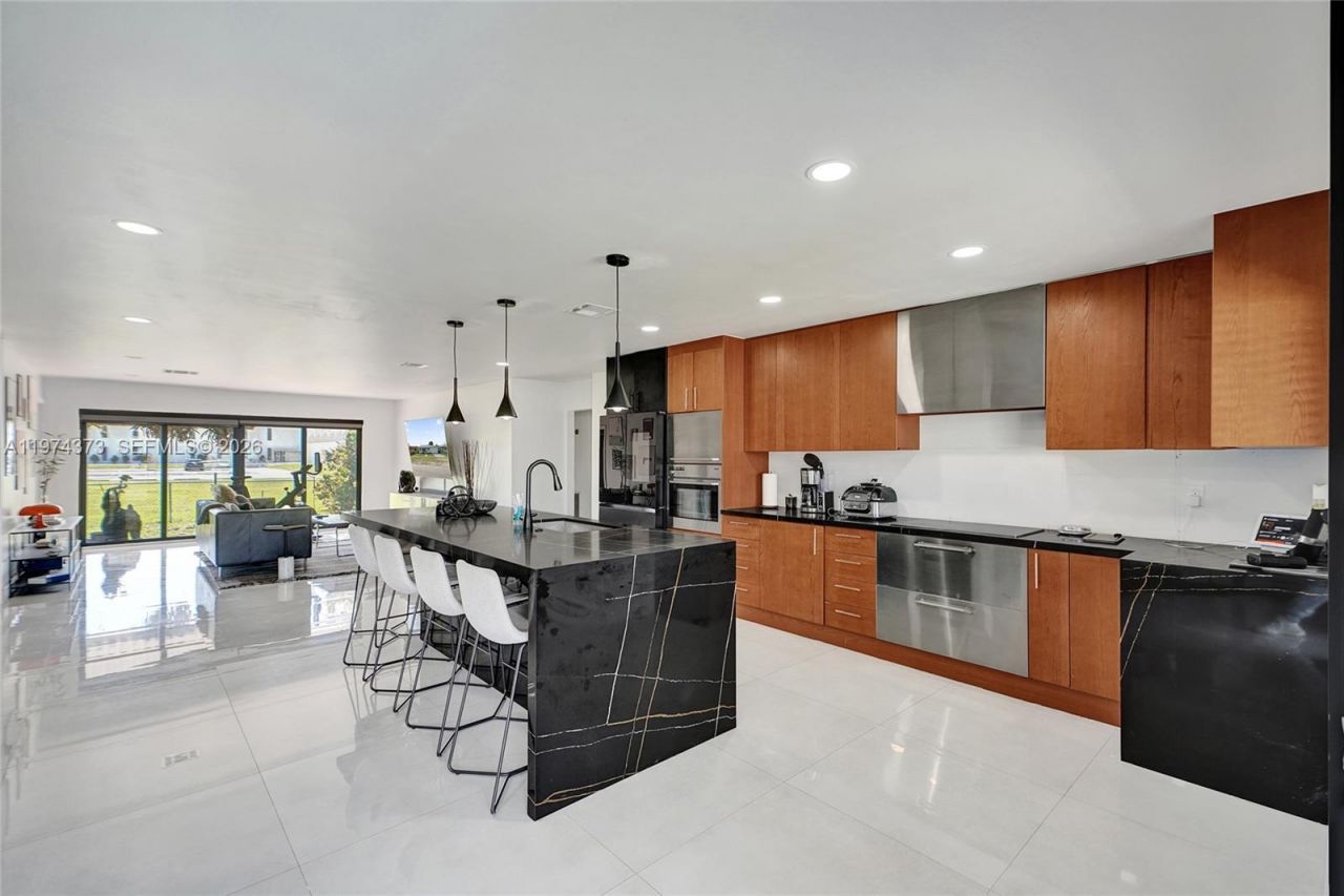 1860 NW 121st St , Miami, FL 33167 Photo