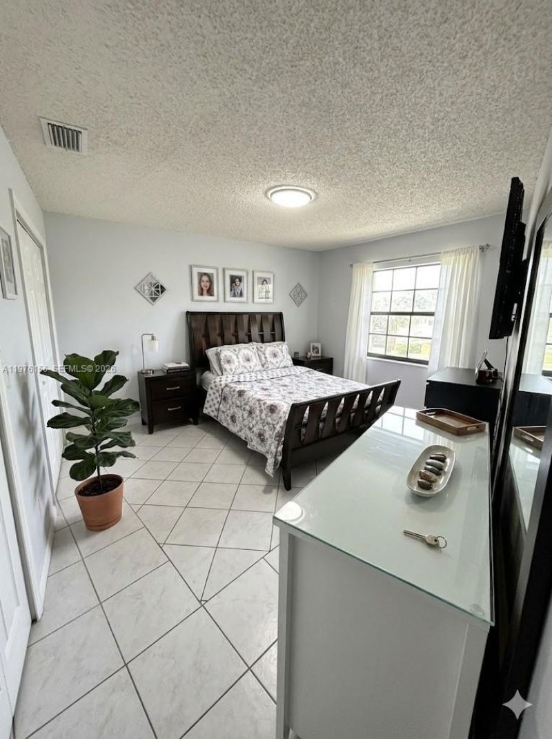 8408 NW 8th St, Unit 8408, Miami, FL 33126 Photo