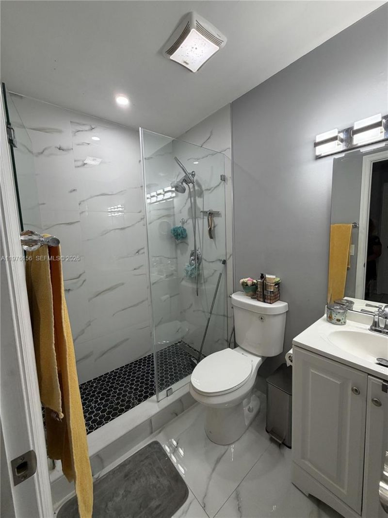 8408 NW 8th St, Unit 8408, Miami, FL 33126 Photo