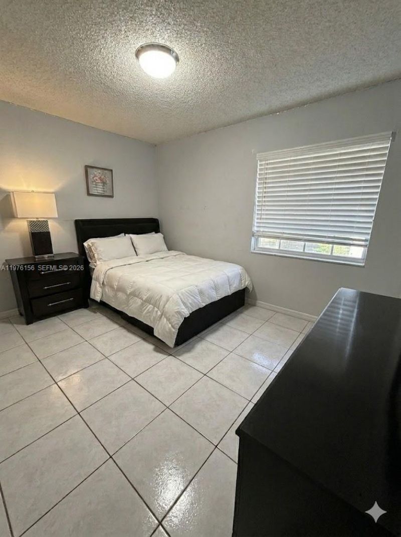 8408 NW 8th St, Unit 8408, Miami, FL 33126 Photo