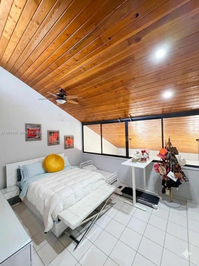 8408 NW 8th St, Unit 8408, Miami, FL 33126 Photo