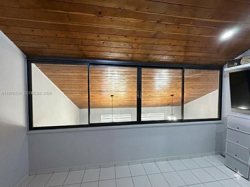 8408 NW 8th St, Unit 8408, Miami, FL 33126 Photo