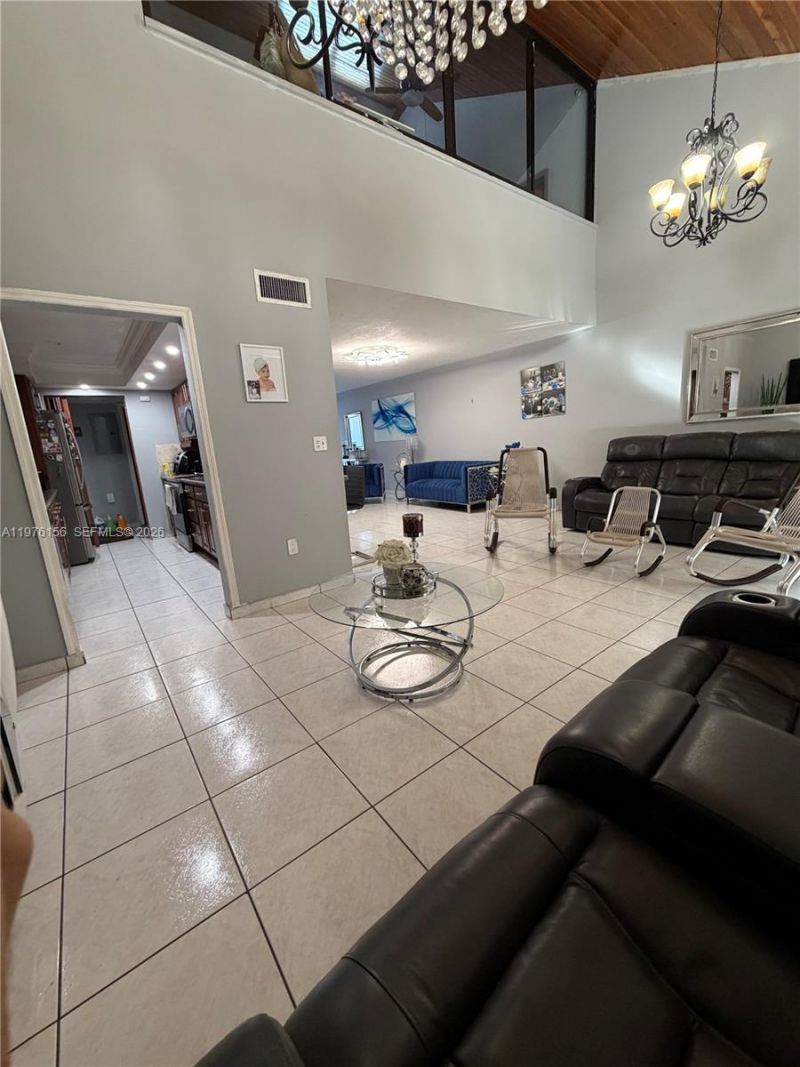 8408 NW 8th St, Unit 8408, Miami, FL 33126 Photo