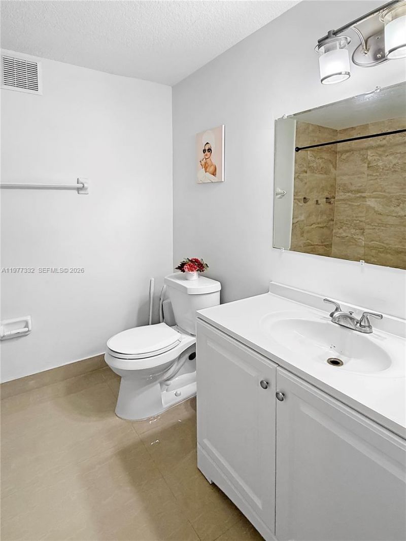 945 NE 34th Ave , Unit 204, Homestead, FL 33033 Photo