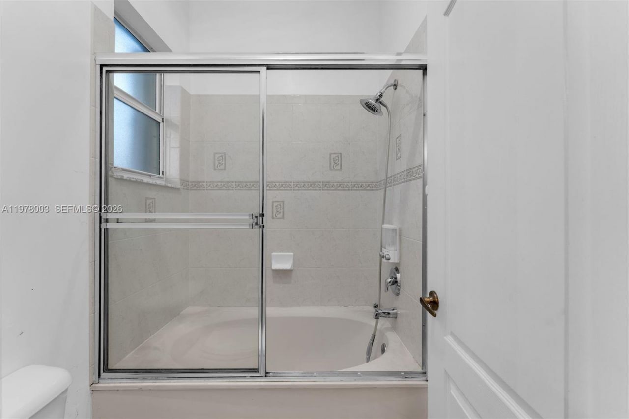 3983 NE 12th Dr , Homestead, FL 33033 Photo