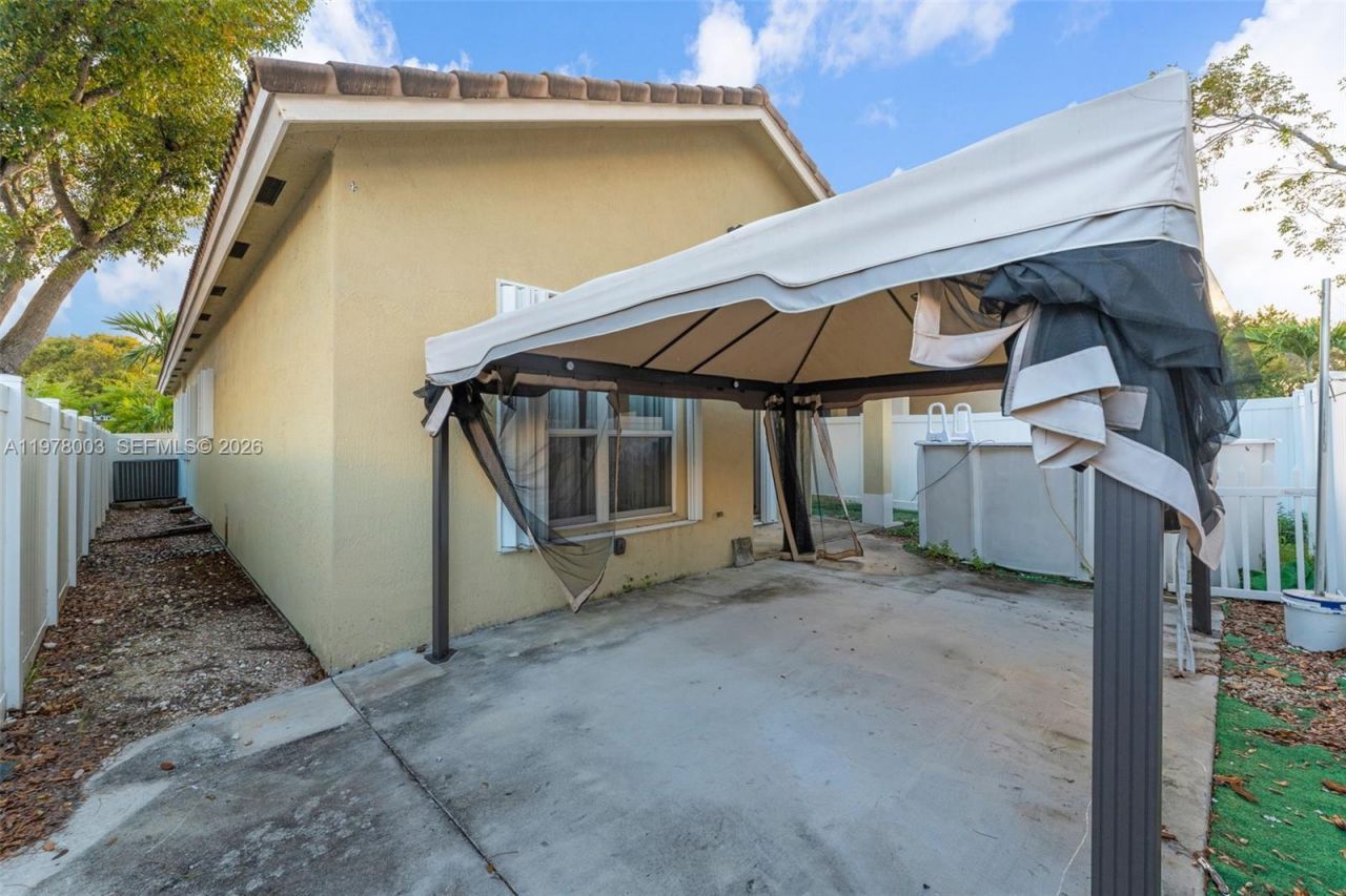 3983 NE 12th Dr , Homestead, FL 33033 Photo