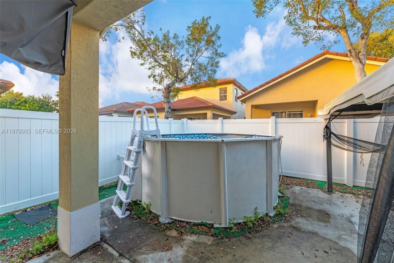 3983 NE 12th Dr , Homestead, FL 33033 Photo