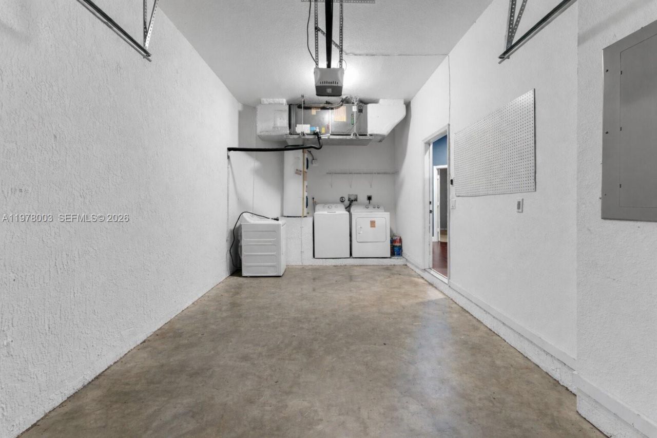 3983 NE 12th Dr , Homestead, FL 33033 Photo