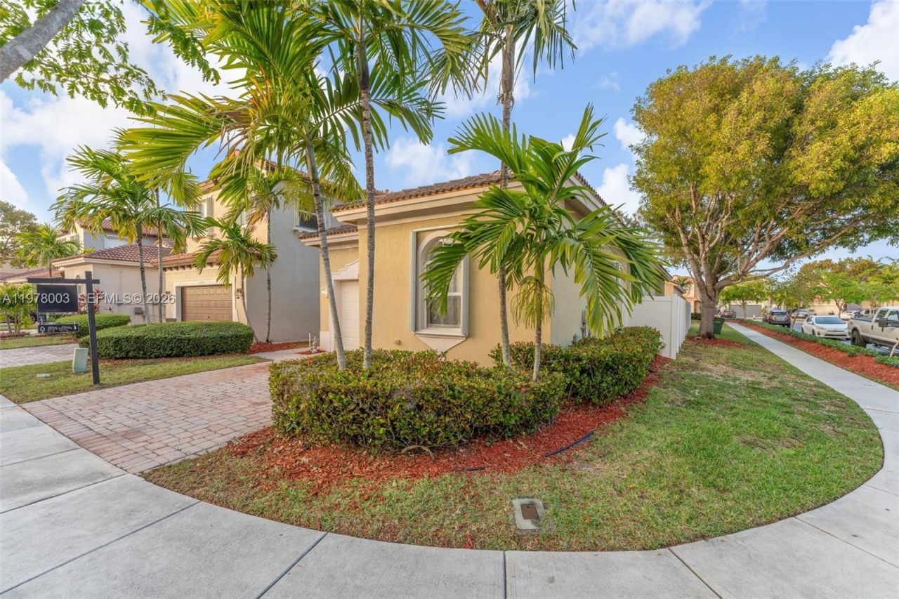 3983 NE 12th Dr , Homestead, FL 33033 Photo