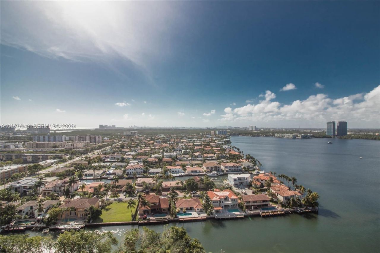 1000 W Island Blvd, Unit 1812, Aventura, FL 33160 Photo