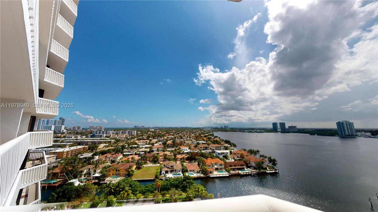 1000 W Island Blvd, Unit 1812, Aventura, FL 33160 Photo