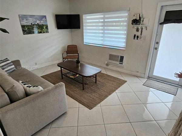 7400 Harding Ave, Unit 22, Miami Beach, FL 33141