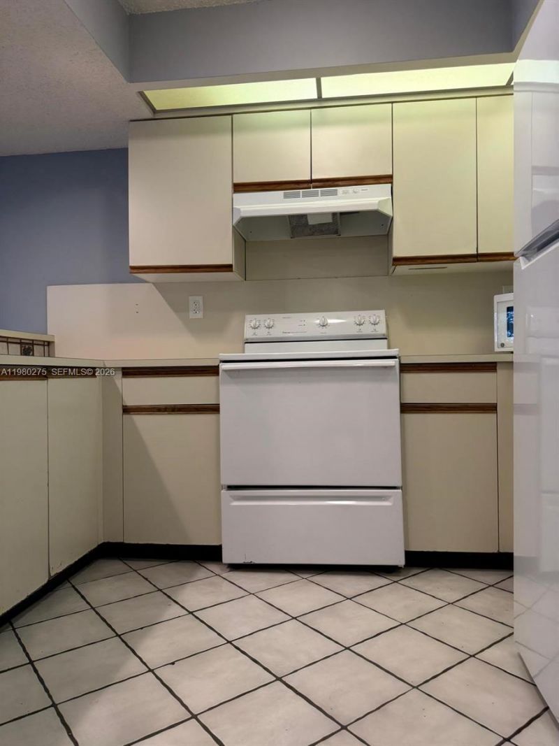 8810 SW 132nd Pl, Unit 307DN, Miami, FL 33186 Photo