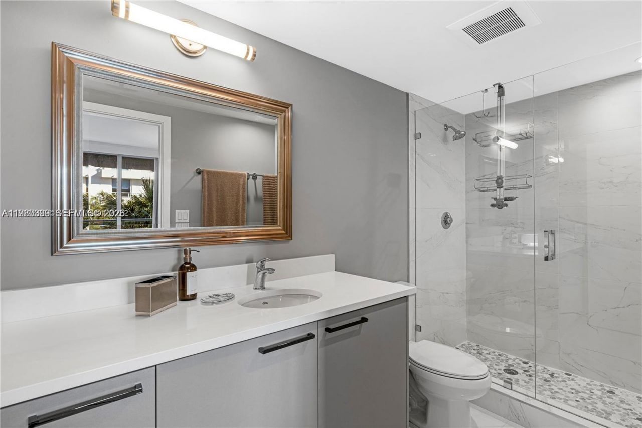 1150 101st St, Unit 202, Bay Harbor Islands, FL 33154 Photo