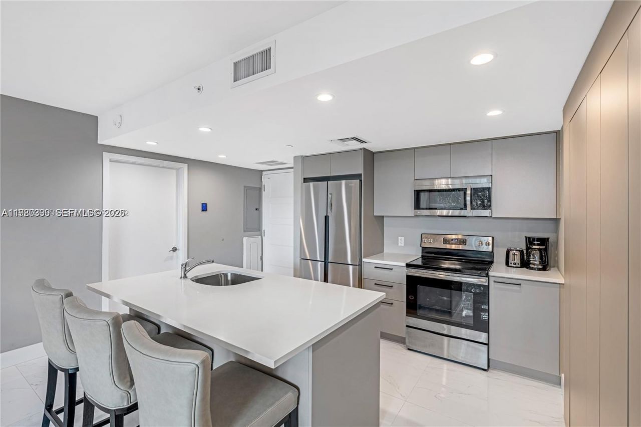 1150 101st St, Unit 202, Bay Harbor Islands, FL 33154 Photo