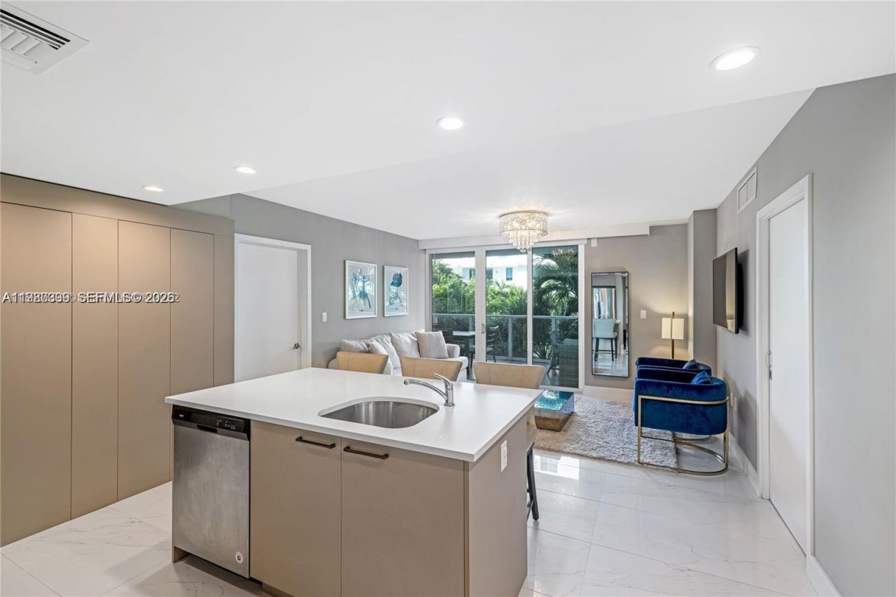 1150 101st St, Unit 202, Bay Harbor Islands, FL 33154 Photo