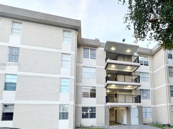 1805 W 56th St , Unit 202, Hialeah, FL 33012