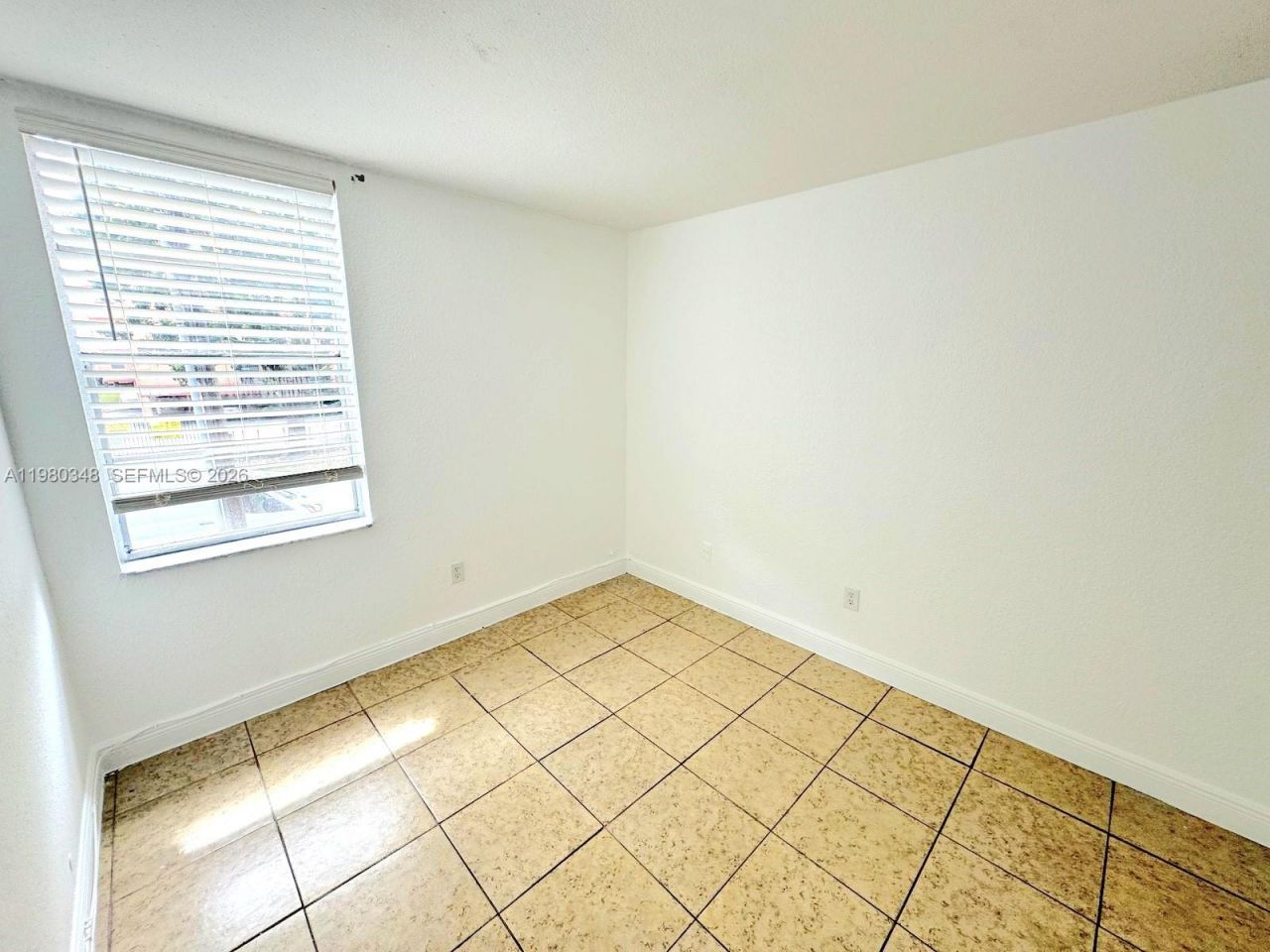 1805 W 56th St , Unit 202, Hialeah, FL 33012 Photo