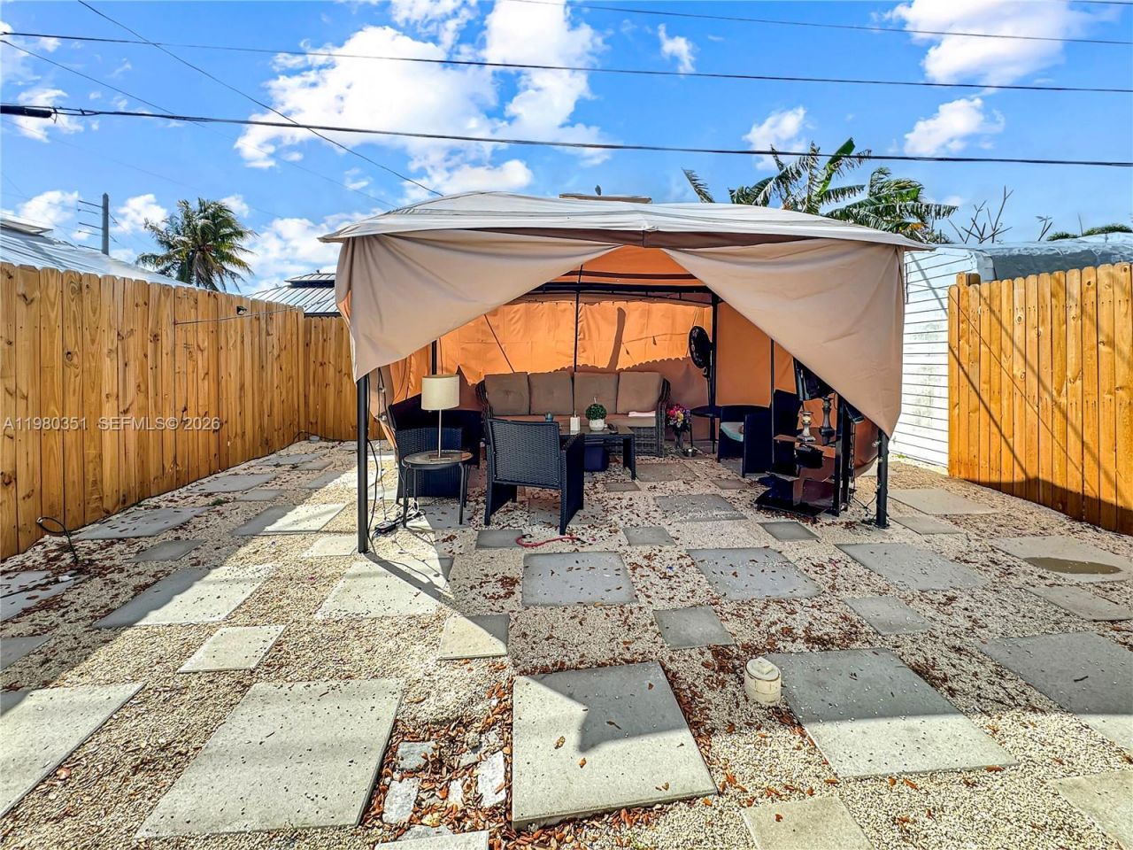 5220 SW 57th St , Davie, FL 33314 Photo