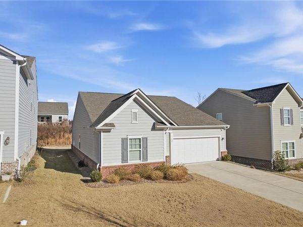 71 Carnaby Street, Winder, GA 30680