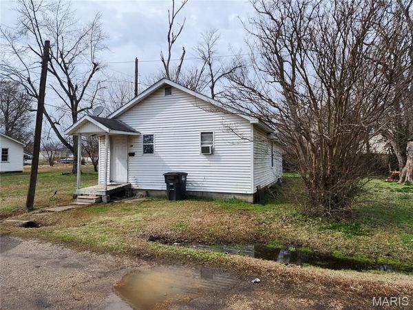 110 W South Street , Campbell, MO 63933