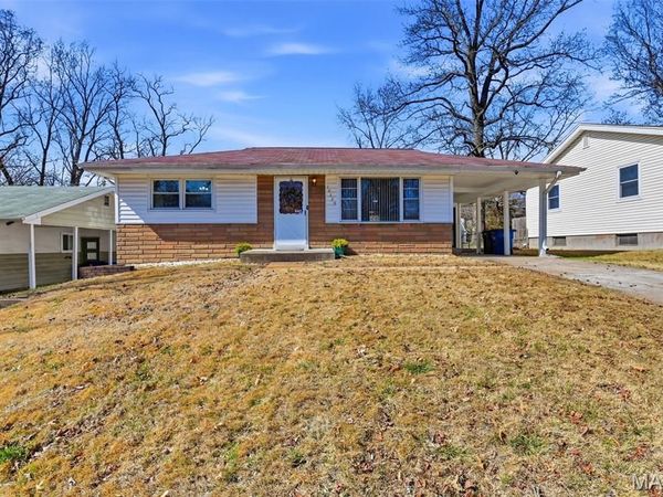 10129 Ventura Drive , St Louis, MO 63136