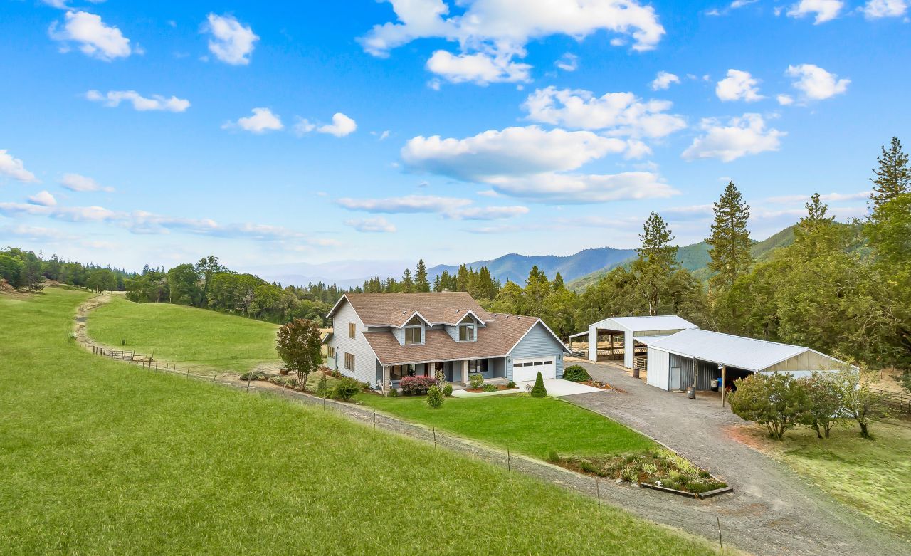 12838 Ramsey Road, Gold Hill, OR 97525 Main Photo