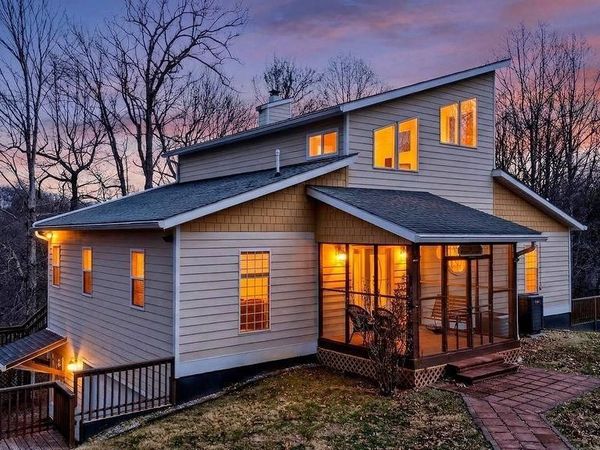 62 SUMMIT CT, ROSELAND, VA 22967