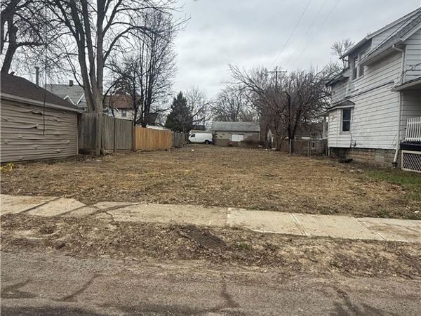 13942 Sacramento Avenue , Cleveland, OH 44111