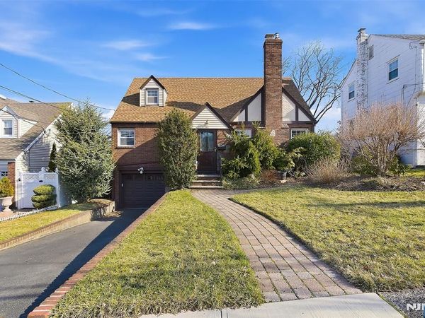 597 Penn Avenue, TEANECK, NJ 07666