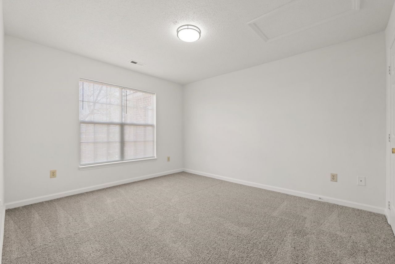 4239 Villas Dr. Photo 15