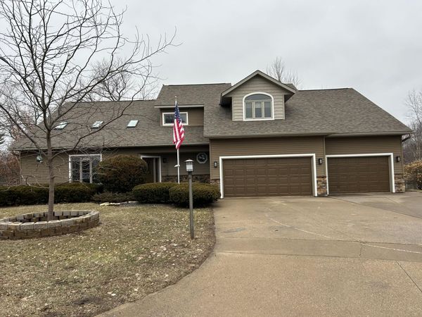 715 Lee Dr, West Salem, WI 54669