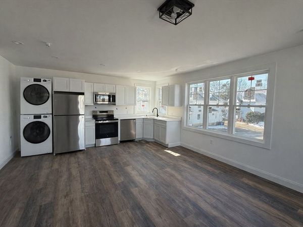 371 Cabot, Unit 201, Beverly, MA 01915