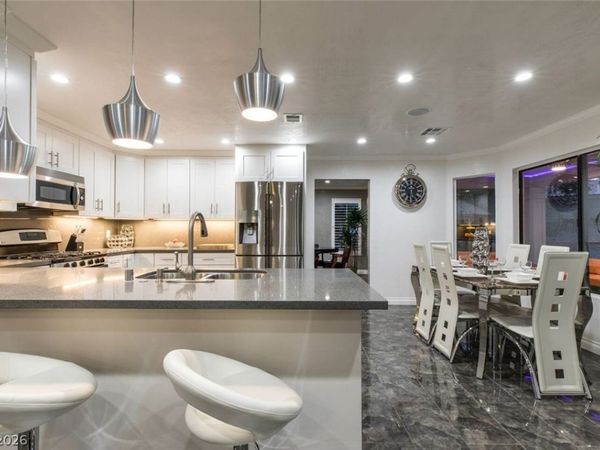 9020 Moss Creek Circle, Las Vegas, NV 89117