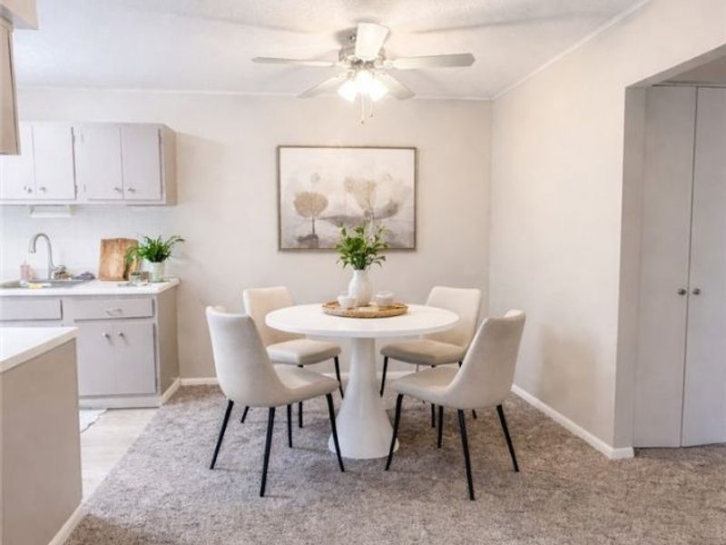 16480 W Heather Lane, Unit 304, Middleburg Heights, OH 44130 Photo 11