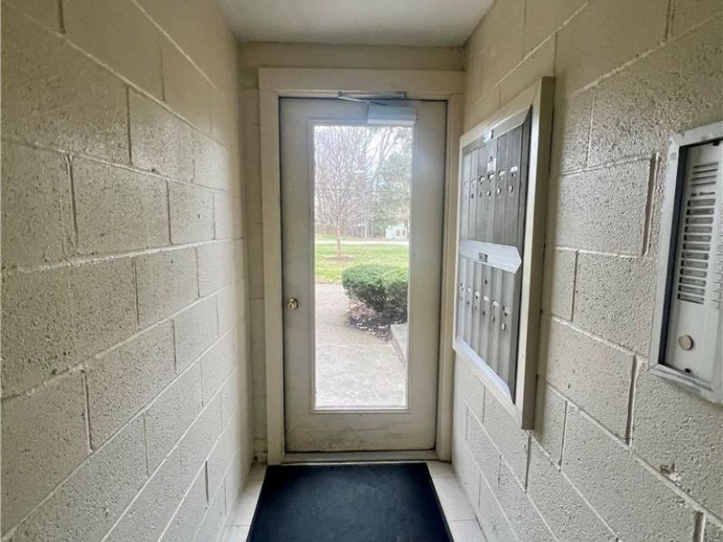 16480 W Heather Lane, Unit 304, Middleburg Heights, OH 44130 Photo 30