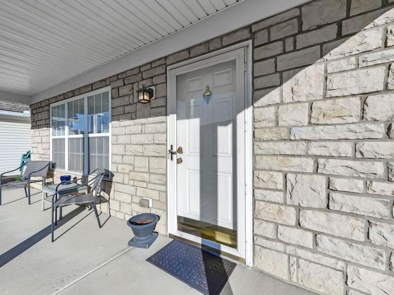 7858 Meadowlark Lane N, Reynoldsburg, OH 43068 Photo 2