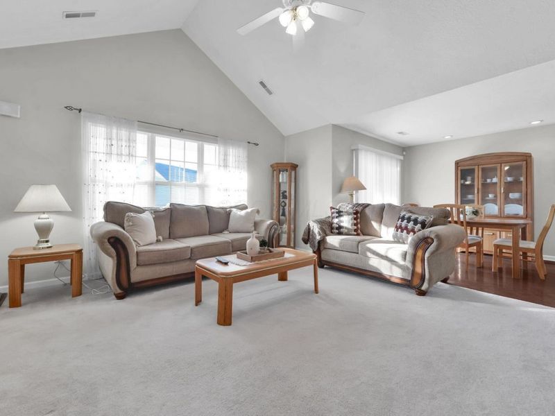 7858 Meadowlark Lane N, Reynoldsburg, OH 43068 Photo 6