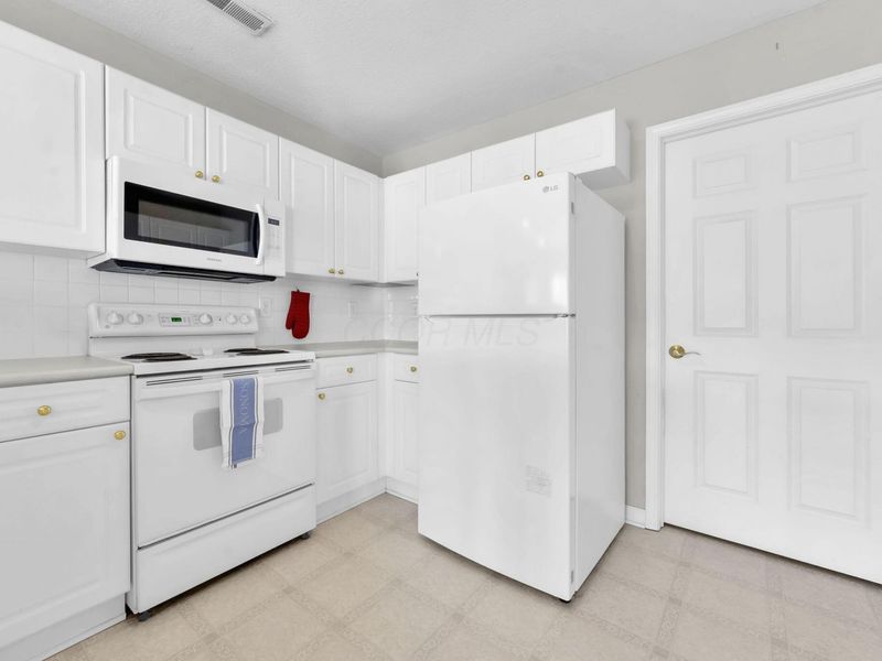 7858 Meadowlark Lane N, Reynoldsburg, OH 43068 Photo 8