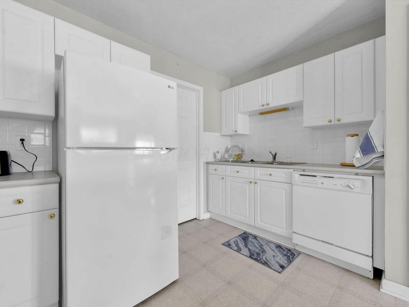 7858 Meadowlark Lane N, Reynoldsburg, OH 43068 Photo 9
