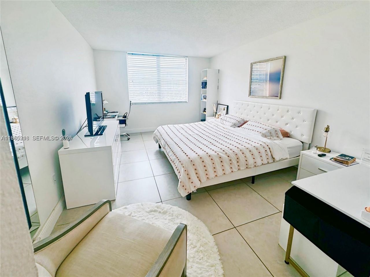 500 Bayview Dr , Unit 325, Sunny Isles Beach, FL 33160 Photo