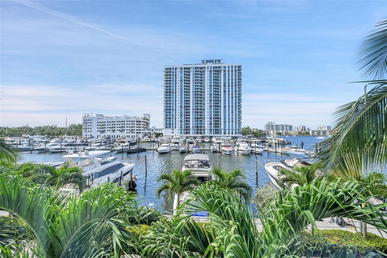 17111 Biscayne Blvd, Unit 207, North Miami Beach, FL 33160 Main Photo