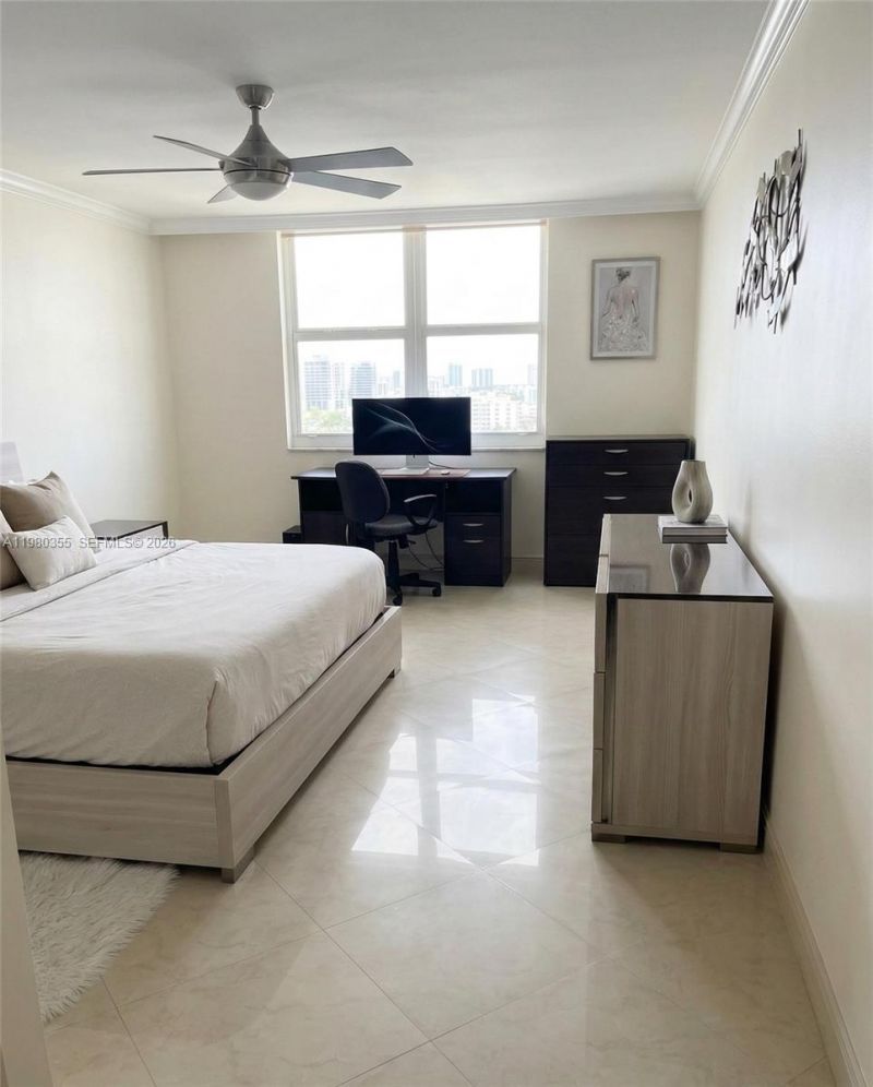 251 174th St , Unit 1517, Sunny Isles Beach, FL 33160 Photo