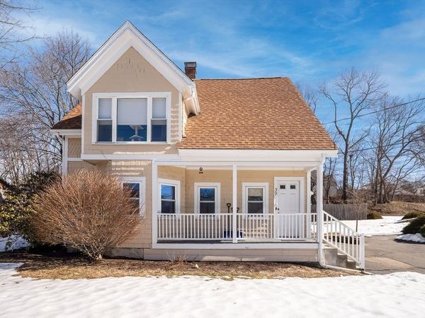 39 Frairy St, Unit B, Medfield, MA 02052